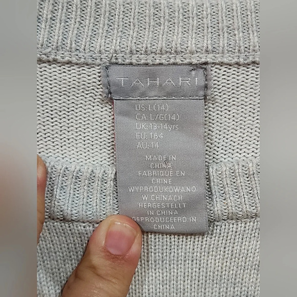 Tahari soft light gray sweater with zipper and button accents. Size Large NEW - Picture 7 of 7